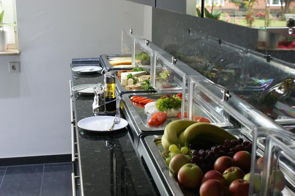 Hotel Am Rosenplatz,24 Stunden Check In, Kostenfreie Parkplaetze Brechtorf ห้อง รูปภาพ