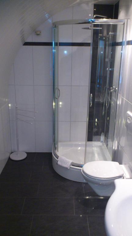 Hotel Am Rosenplatz,24 Stunden Check In, Kostenfreie Parkplaetze Brechtorf ภายนอก รูปภาพ